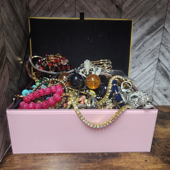 LIVE SHOW NOTICE AND GIVEAWAY  WINNER WINNER CHICKEN DINNER - Picture 12 of 14